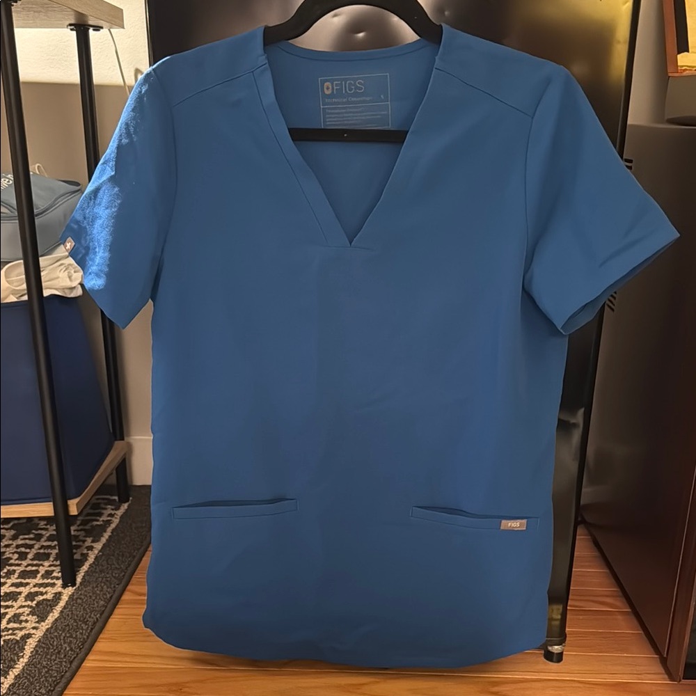 FIGS Women's Blue Top